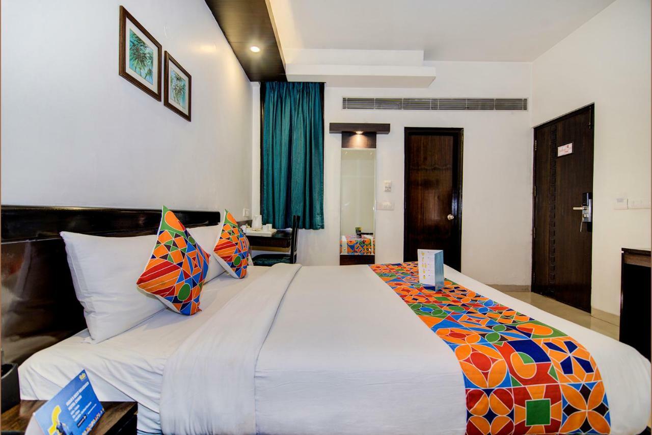 Fabhotel Rockland New Delhi Buitenkant foto